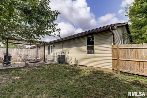 128 Augustus Ln, Springfield, IL 62703 photo 17