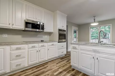2300 Dubsdread Dr, Springfield, IL 62711 photo 15