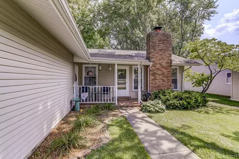 130 Glasgow Dr, Springfield, IL 62702 photo 5