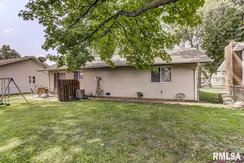 130 Glasgow Dr, Springfield, IL 62702 photo 8