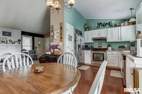 130 Glasgow Dr, Springfield, IL 62702 photo 22