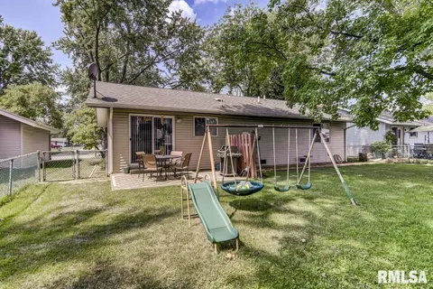 130 Glasgow Dr, Springfield, IL 62702 photo 6
