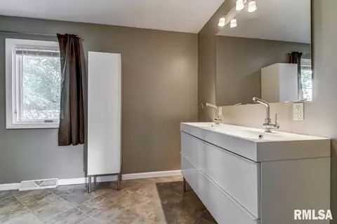 79 Roundtable Rd, Springfield, IL 62704 photo 23