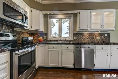 79 Roundtable Rd, Springfield, IL 62704 photo 12