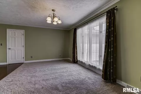 79 Roundtable Rd, Springfield, IL 62704 photo 5