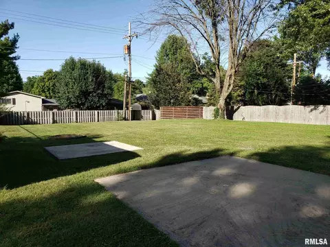 1523 W Iles Ave, Springfield, IL 62704 photo 17