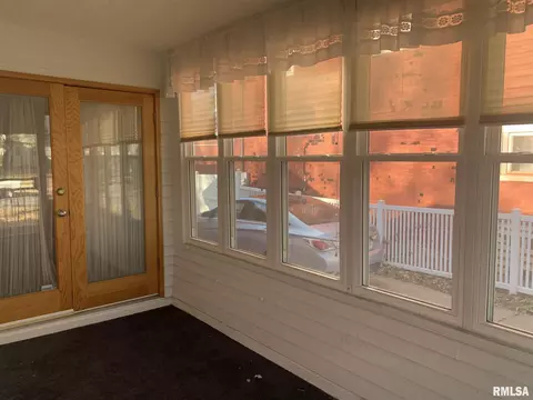 1007 S College St, Springfield, IL 62704 photo 37