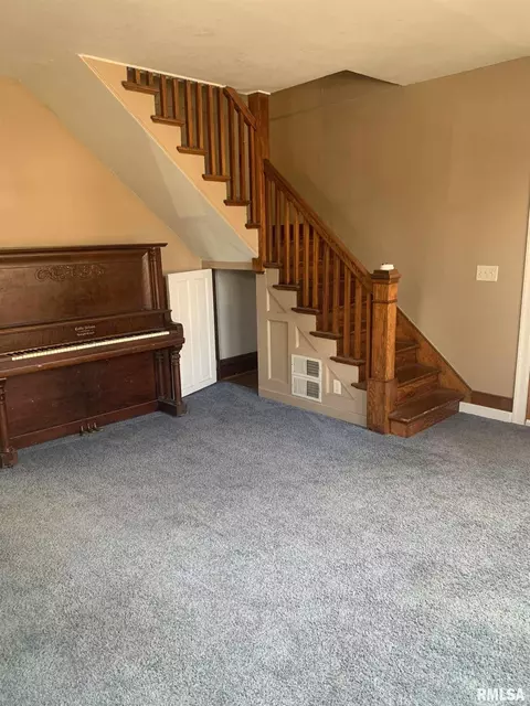 1007 S College St, Springfield, IL 62704 photo 33