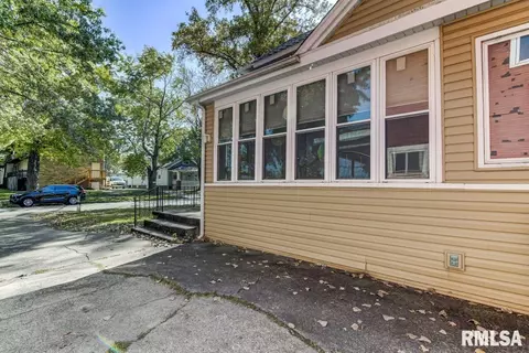1007 S College St, Springfield, IL 62704 photo 6