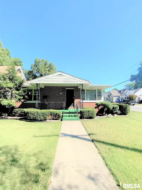 1900 Marland St, Springfield, IL 62702 photo 1