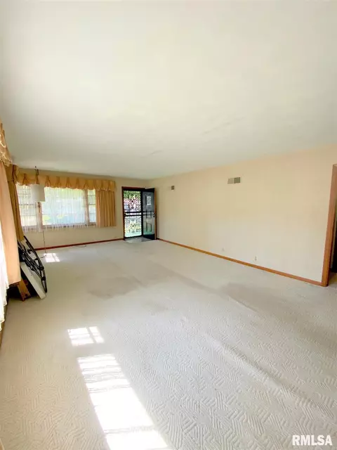 1900 Marland St, Springfield, IL 62702 photo 3