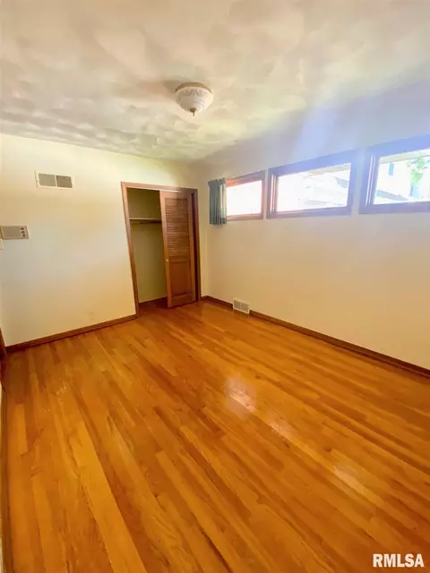 1900 Marland St, Springfield, IL 62702 photo 15