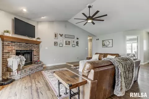 2401 Harrier Rd, Springfield, IL 62711 photo 10