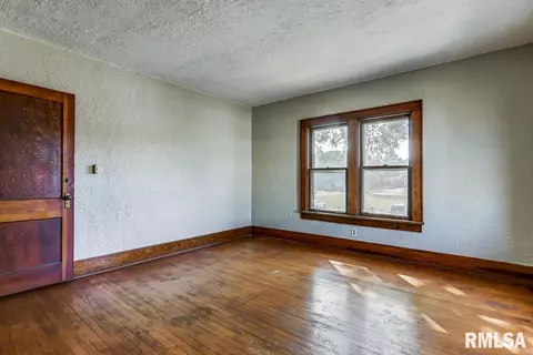 800 S College St, Springfield, IL 62704 photo 11