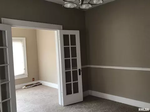 2036 S 5th St, Springfield, IL 62703 photo 9