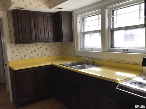 2036 S 5th St, Springfield, IL 62703 photo 14