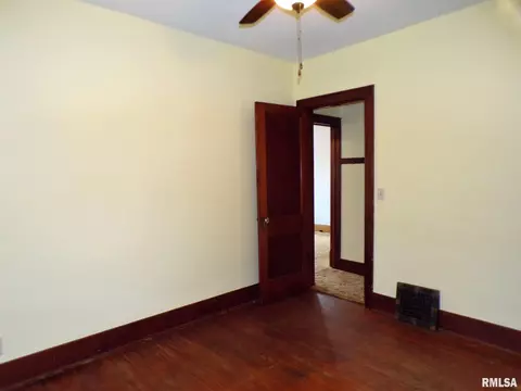 107 S Pilot St, Oneida, IL 61467 photo 20