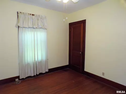 107 S Pilot St, Oneida, IL 61467 photo 23