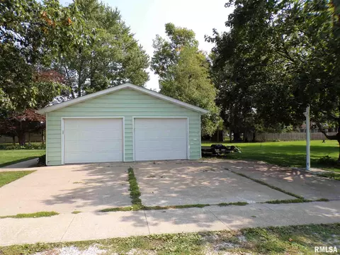 107 S Pilot St, Oneida, IL 61467 photo 6