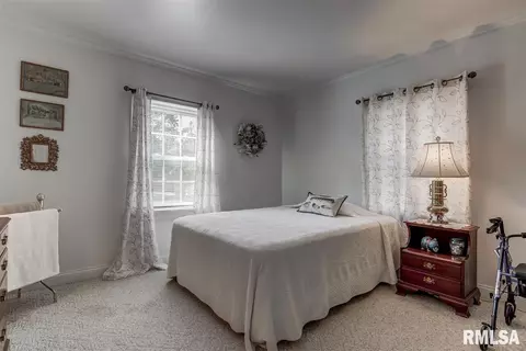 1611 W Glenn Ave, Springfield, IL 62704 photo 8