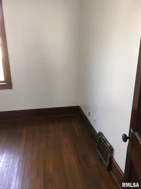 1031 N Franklin Ave, Springfield, IL 62702 photo 9