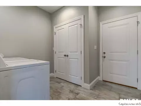 4641 Thompson Rd, Springfield, IL 62711 photo 27