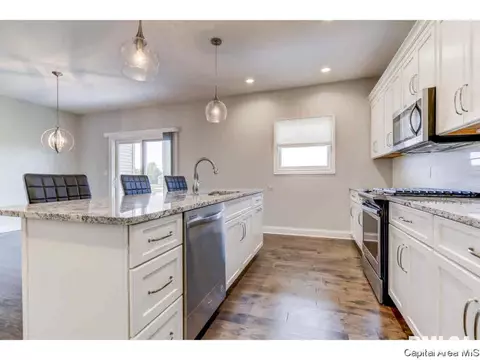 4641 Thompson Rd, Springfield, IL 62711 photo 9