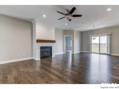 4641 Thompson Rd, Springfield, IL 62711 photo 3