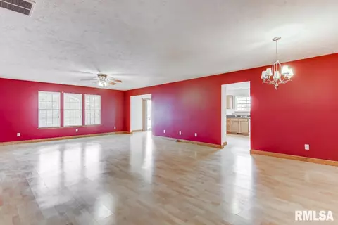 2623 Varsity Ct, Springfield, IL 62712 photo 9