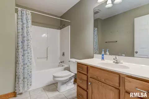 2623 Varsity Ct, Springfield, IL 62712 photo 13