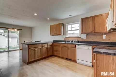 2623 Varsity Ct, Springfield, IL 62712 photo 5