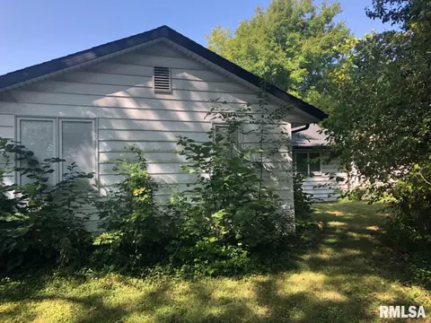 228 Bristol Rd, Springfield, IL 62702 photo 2