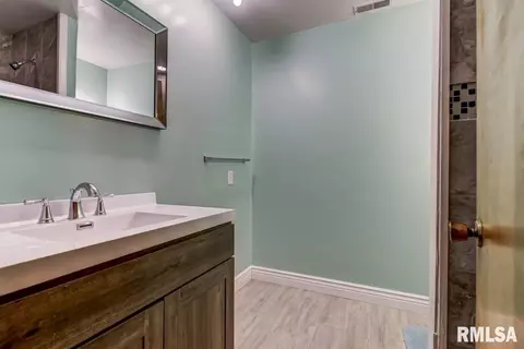2204 Croydon Dr, Springfield, IL 62703 photo 23