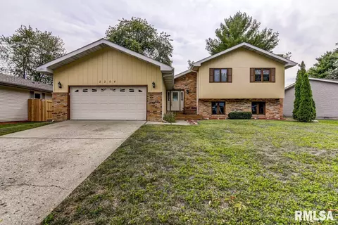 2204 Croydon Dr, Springfield, IL 62703 photo 1