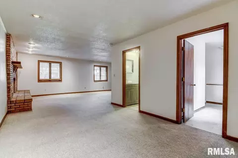 2204 Croydon Dr, Springfield, IL 62703 photo 31