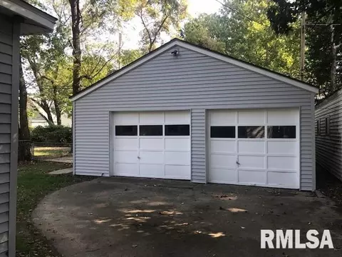 218 N Douglas Ave, Springfield, IL 62702 photo 18