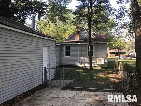 218 N Douglas Ave, Springfield, IL 62702 photo 19