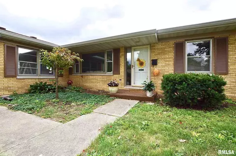 3136 Elmhurst Dr, Springfield, IL 62704 photo 2