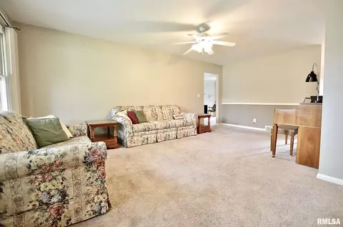 3136 Elmhurst Dr, Springfield, IL 62704 photo 7