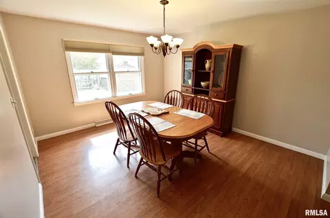 3136 Elmhurst Dr, Springfield, IL 62704 photo 9
