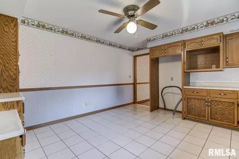 2908 Dartmoor Ct, Springfield, IL 62704 photo 11