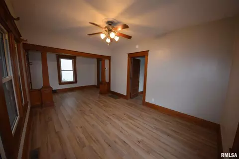 1429 S 2nd St, Springfield, IL 62704 photo 3