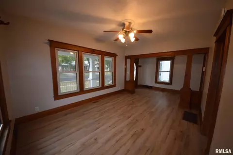 1429 S 2nd St, Springfield, IL 62704 photo 4