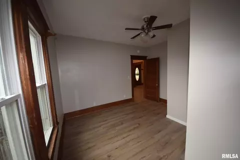 1429 S 2nd St, Springfield, IL 62704 photo 9