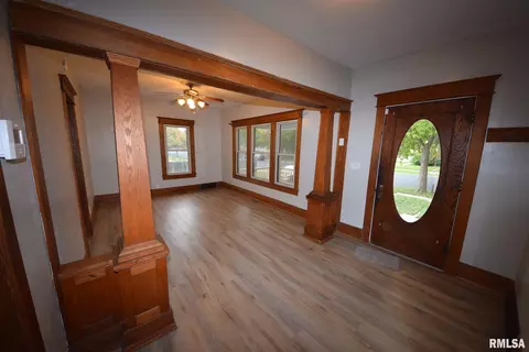 1429 S 2nd St, Springfield, IL 62704 photo 2