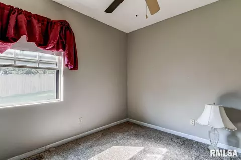 1616 Maureen Ct, Springfield, IL 62702 photo 14