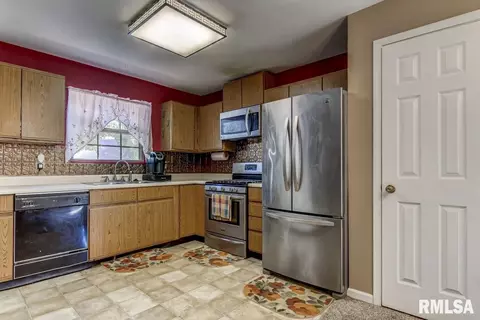 1616 Maureen Ct, Springfield, IL 62702 photo 11