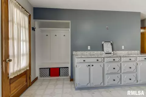2149 E Reservoir St, Springfield, IL 62702 photo 9