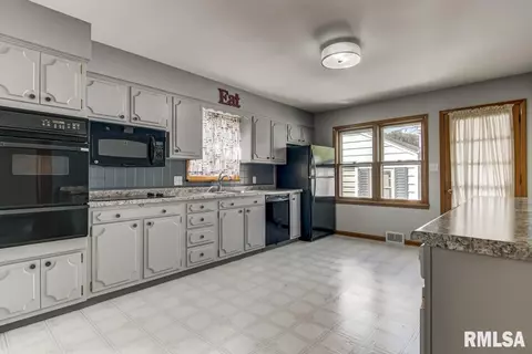 2149 E Reservoir St, Springfield, IL 62702 photo 7