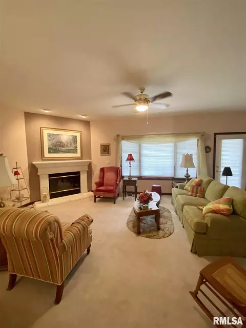 2006 Monteford Ct, Springfield, IL 62704 photo 3